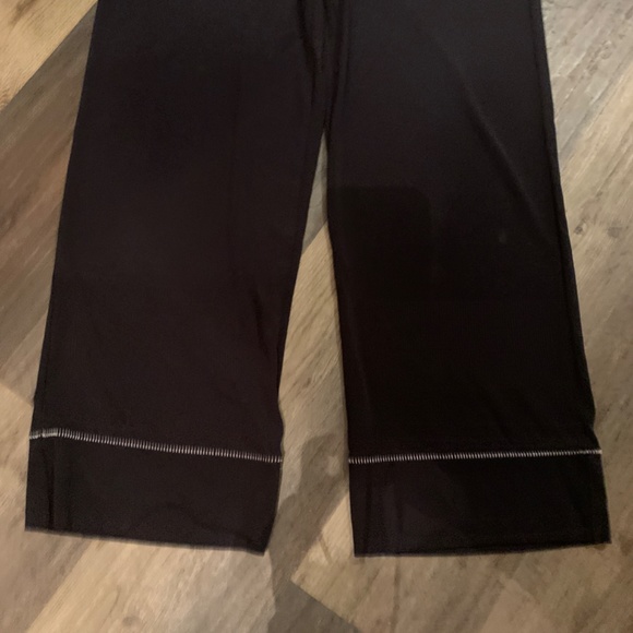 J.hill rayon and poly wide leg flowy pants in black. Worn about 4x - Picture 4 of 4